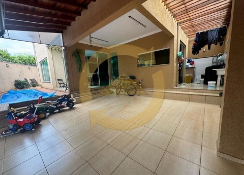 SOBRADO - PARQUE DAS OLIVEIRAS