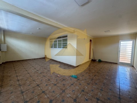ALUGA - SE CASA CAMPOS ELISEOS