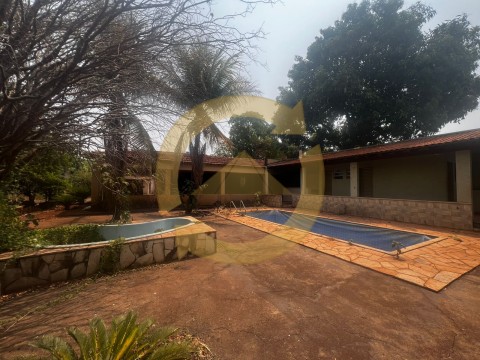 CHÁCARA - PORTAL DO IPÊS