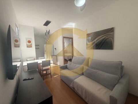 ALUGA - SE: APARTAMENTO  PALÁCIO VERSALLES