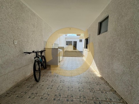 CASA - PARQUE DAS ANDORINHAS
