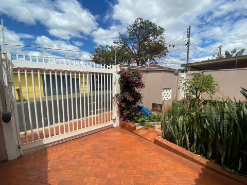 CASA - PLANALTO VERDE