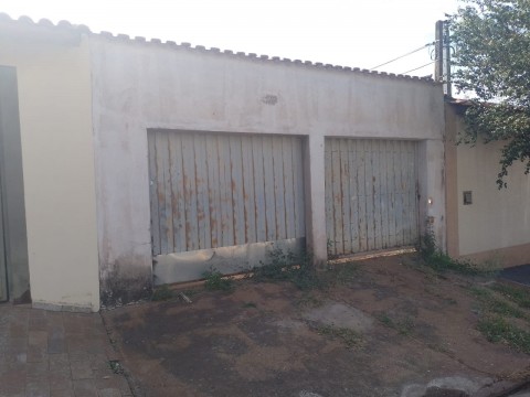 CASA - PLANALTO VERDE