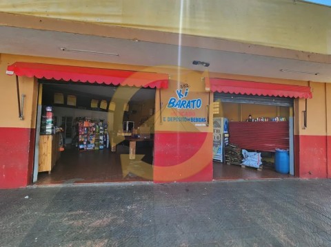 VENDE-SE SALÃO COMERCIAL IPIRANGA