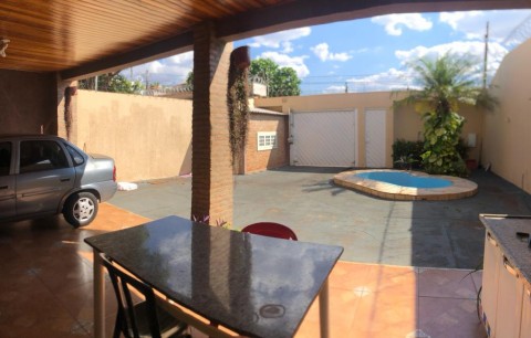 CASA - PLANALTO VERDE