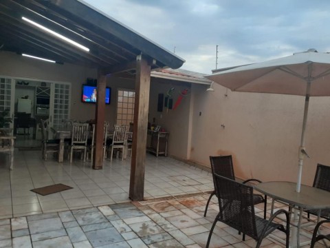 CASA - PARQUE BANDEIRANTES