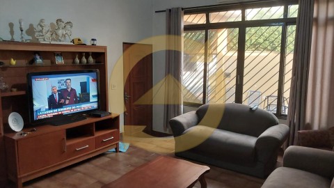 CASA - PARQUE DOS BANDEIRANTES