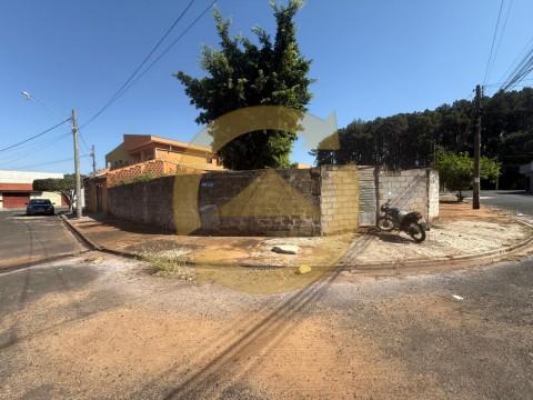 TERRENO - PARQUE DAS FIGUEIRAS