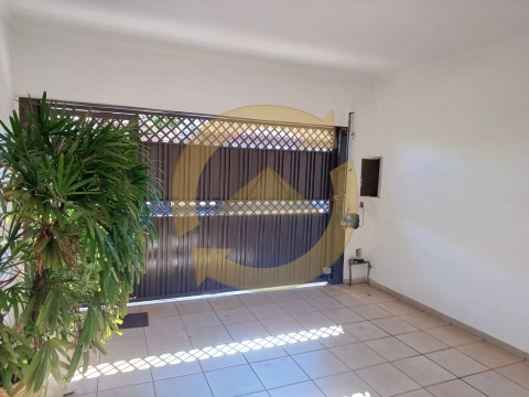 CASA - JARDIM MANOEL PENNA