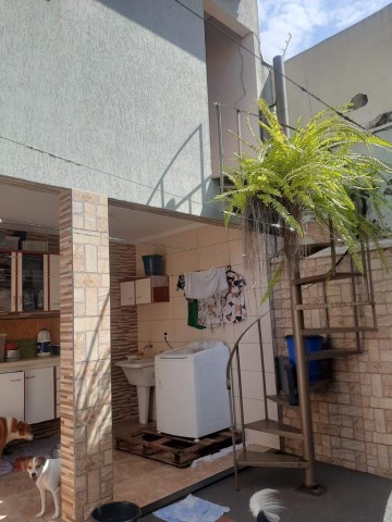 CASA - JARDIM ANHANGUERA