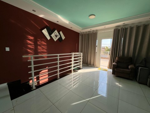 SOBRADO - PARQUE DAS OLIVEIRAS