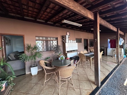 SOBRADO - PARQUE DAS FIGUEIRAS