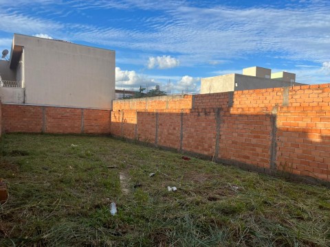 TERRENO - PARQUE DAS OLIVEIRAS