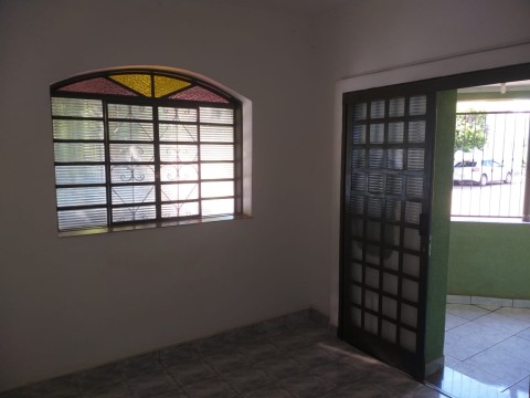 CASA - CAMPOS ELÍSEOS
