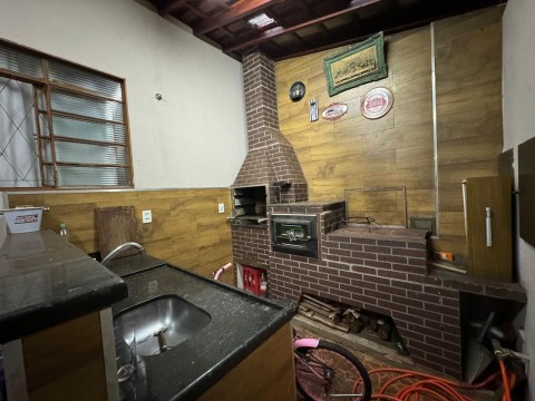 CASA -  PARQUE INDUSTRIAL  AVELINO PALMA