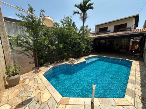 SOBRADO - PLANALTO VERDE